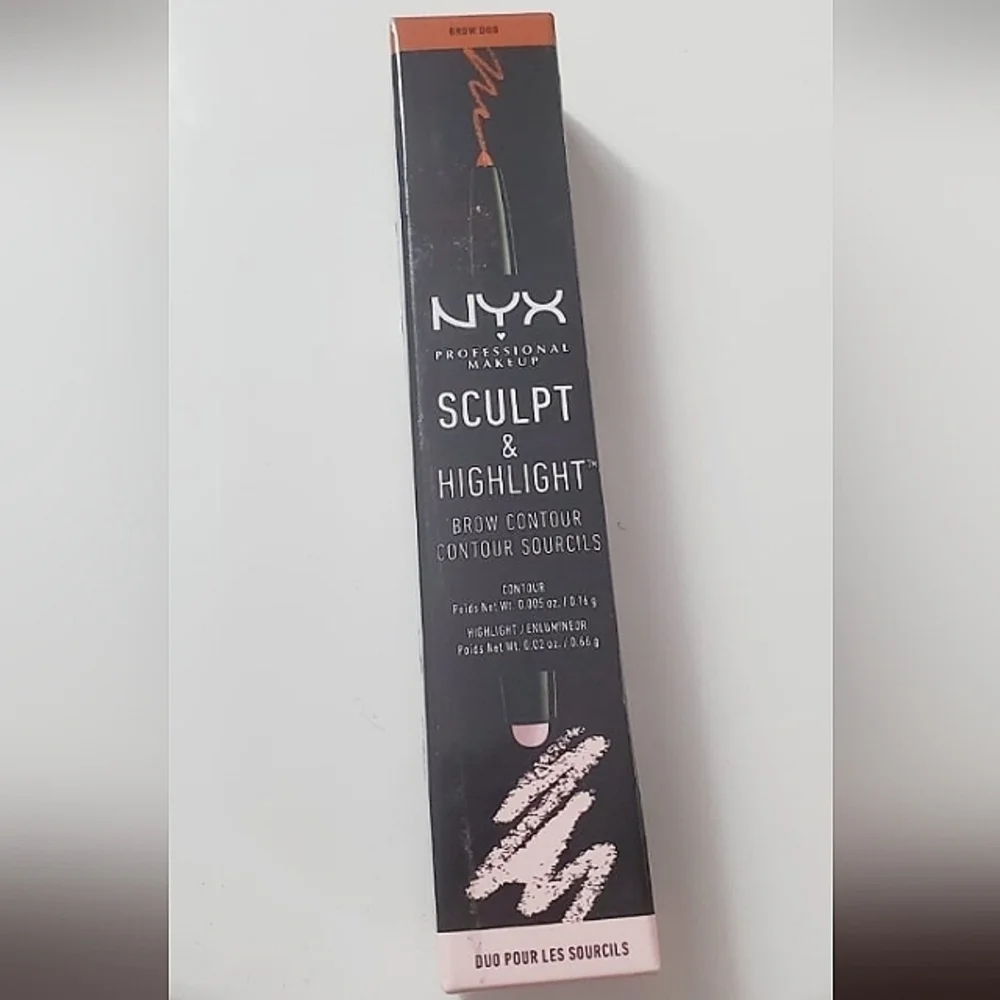 NYX Sculpt and Highlight Brow Contour Eyebrow Pencil Auburn Soft Pink.🌴